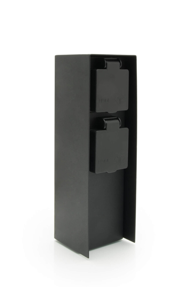 Elegante, matte schwarze Außensteckdose mit zwei Steckplätzen von LED Universum