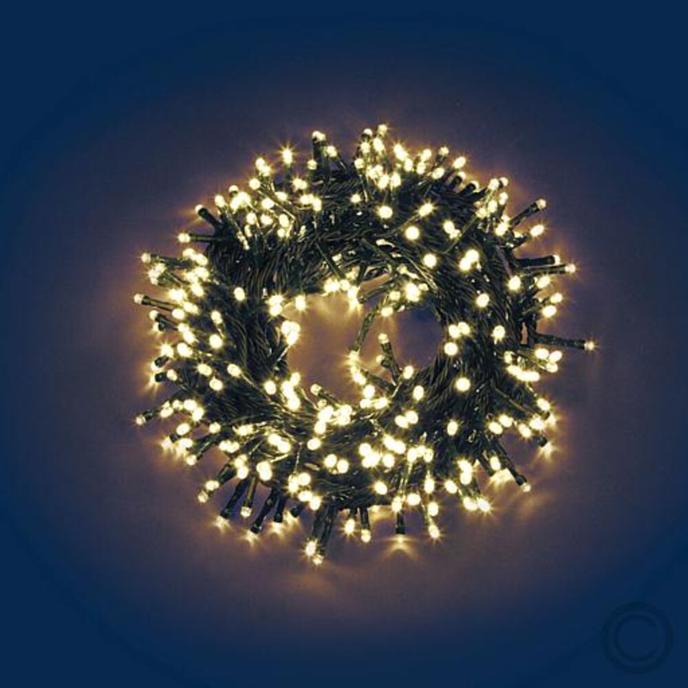 Schimmernde Lichterkette Mini-Cluster mit 720 warmweißen LEDs von Lotti
