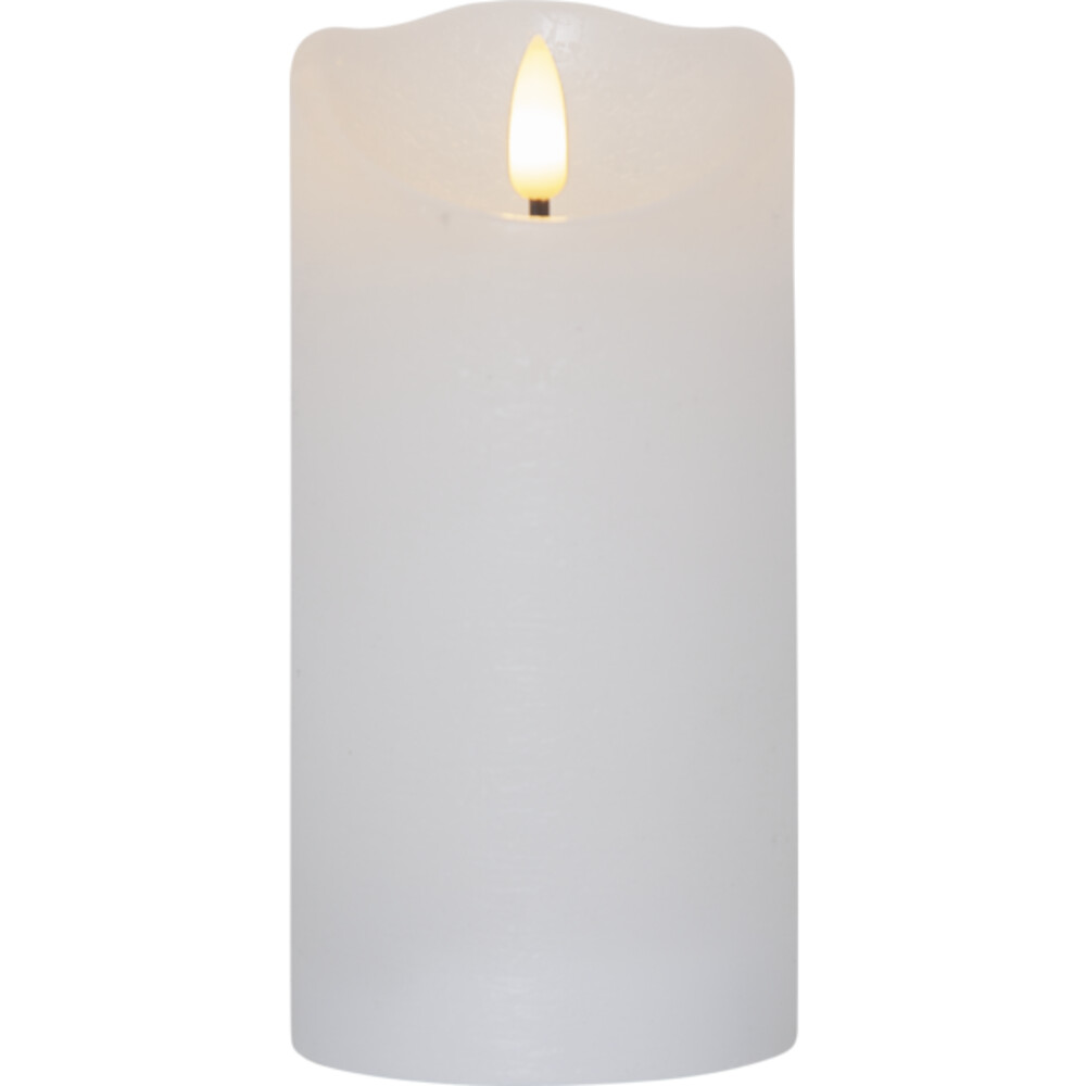 Elegante LED Kerze in Weiß von Star Trading mit natürlicher Flamme und praktischem Timer