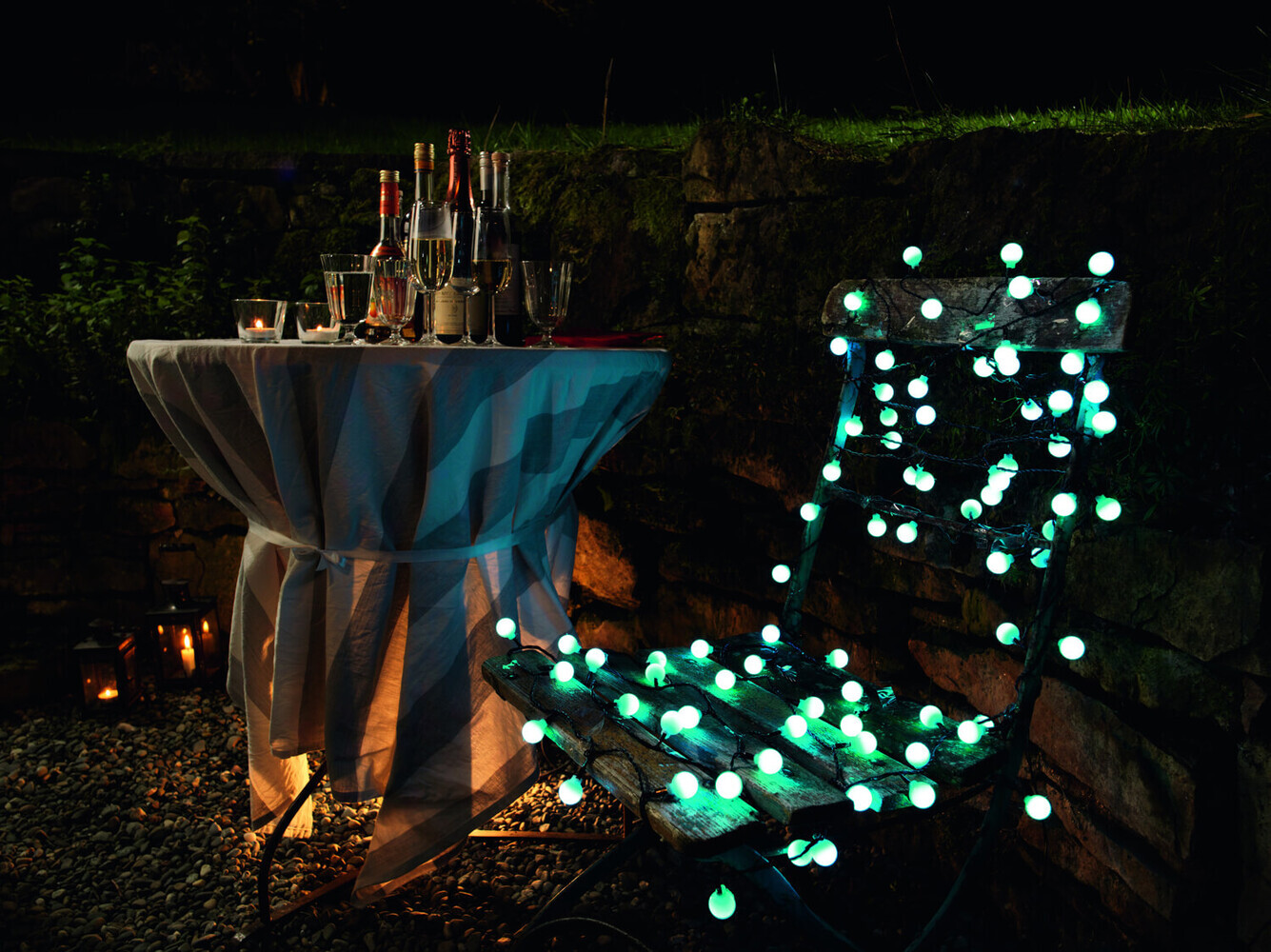 Vibrant Konstsmide LED Globelichterkette with stunning RGB colour change