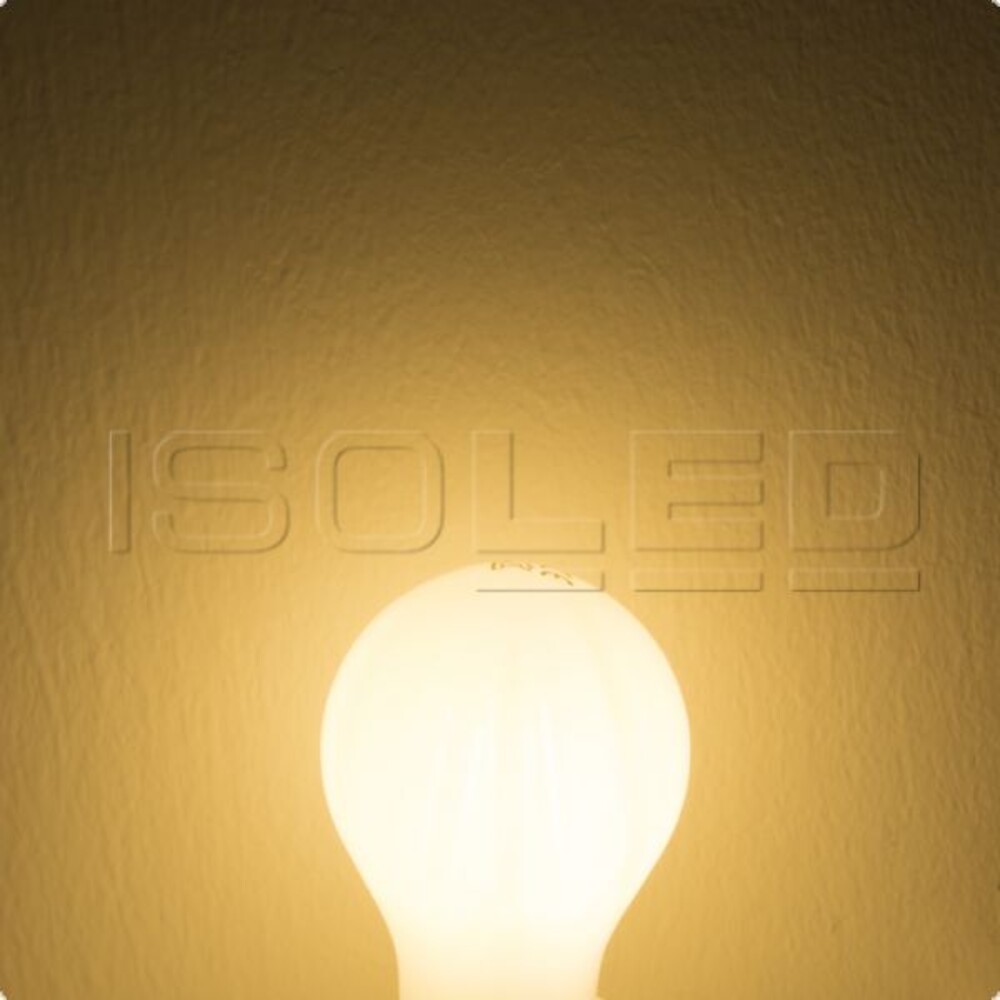 Ein geschmackvoll dimmbares LED-Leuchtmittel von Isoled, das in warmweißer Farbe leuchtet