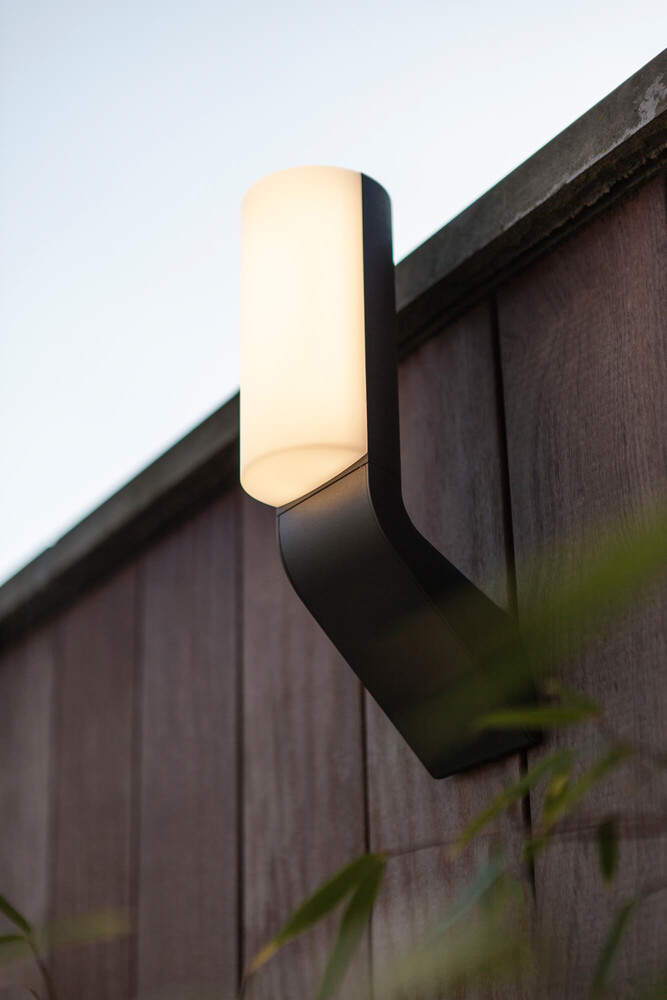 Moderne Außenwandleuchte BATI von der Marke ECO-LIGHT