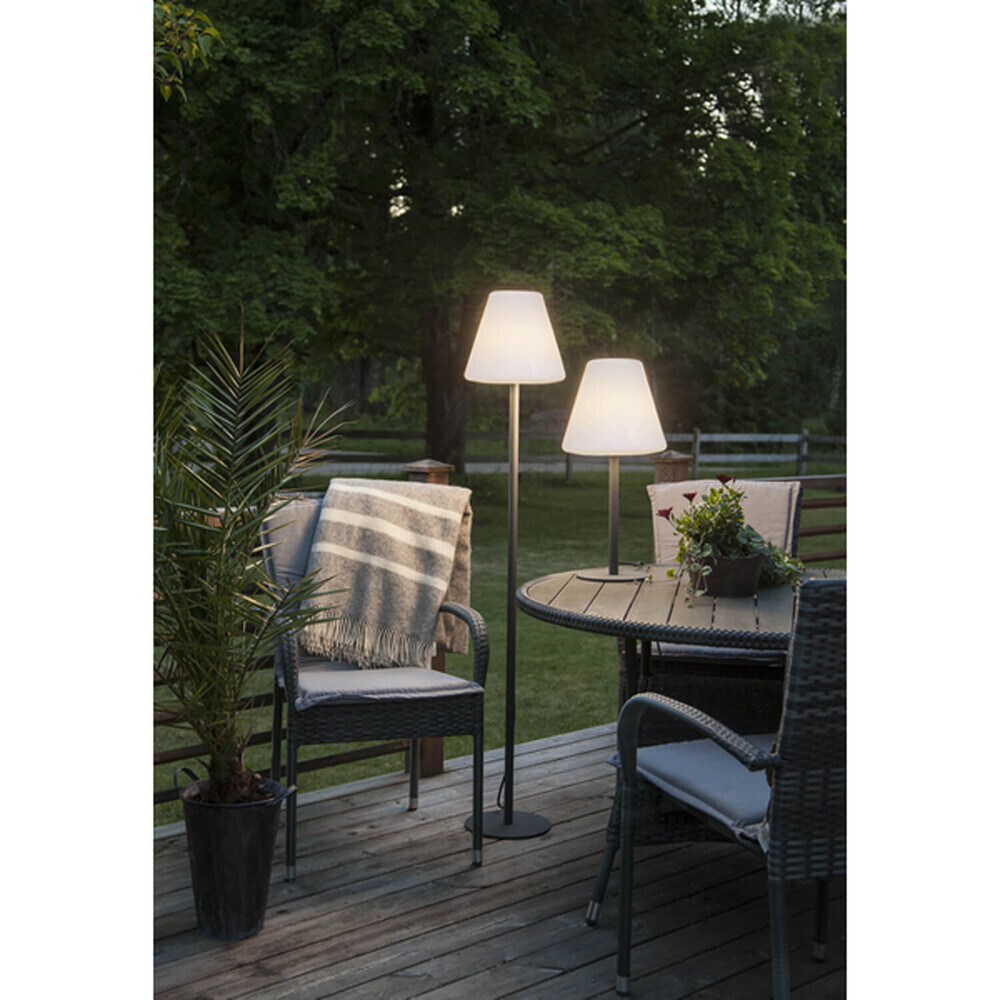 Weiße LED Gartenlampe der Marke Star Trading, gestaltet im eleganten Kreta-Design für eine außergewöhnliche Außenbeleuchtung