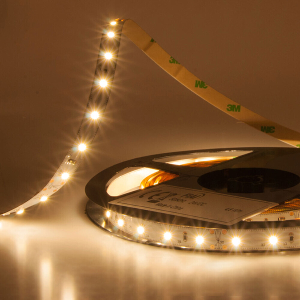 Hochwertiger LED Streifen von Isoled, flexibles Band in warmweiß mit 60 LED pro Meter