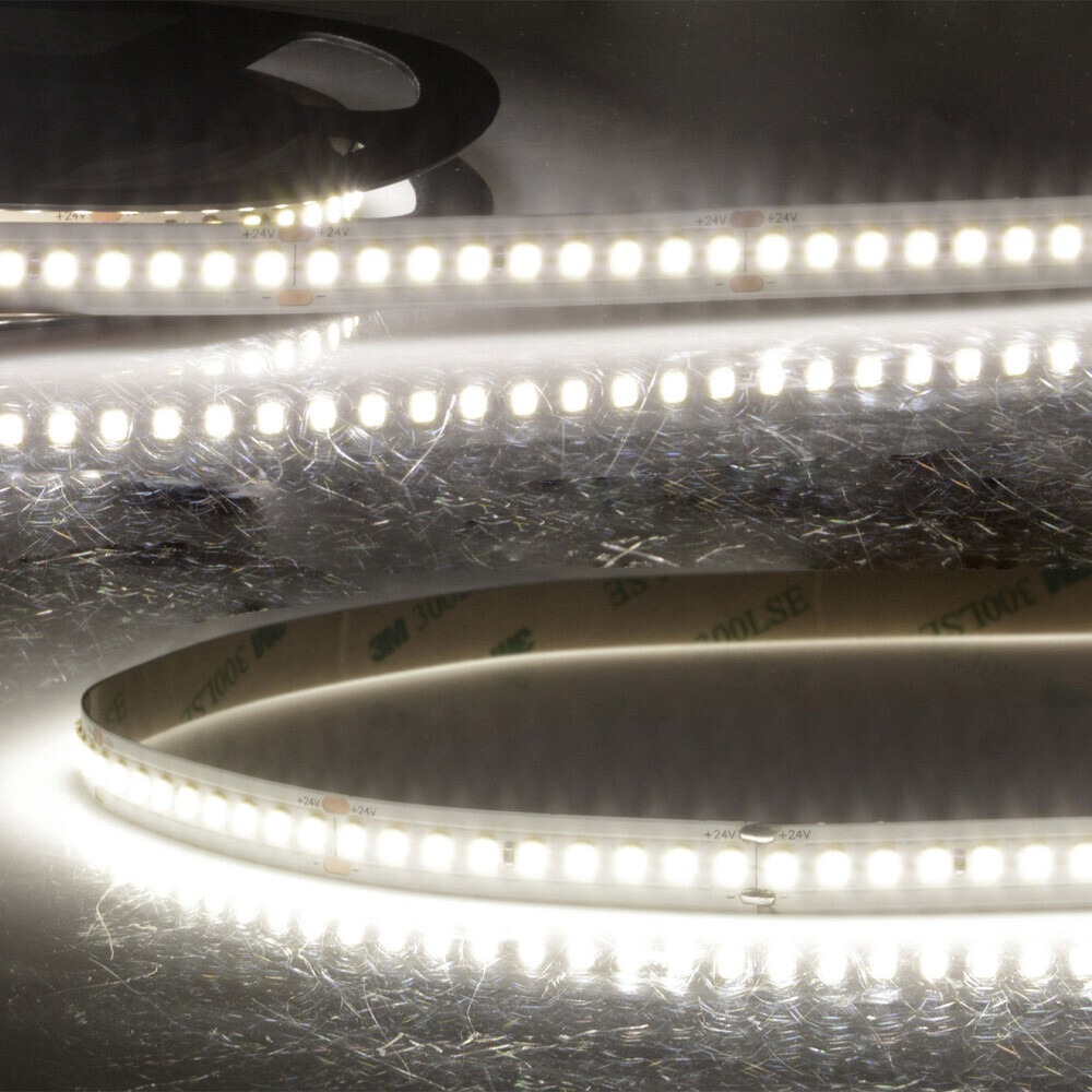 Hochwertiger LED Streifen von Isoled mit 200 Lumen und angenehmem 4000K Licht