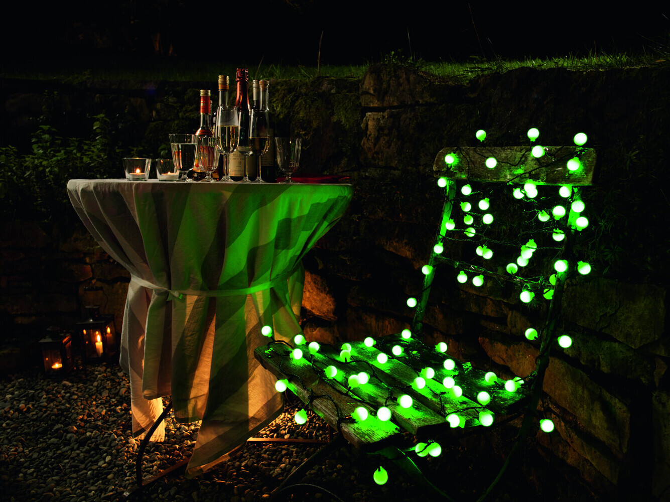 Dekorative Lichterkette mit großen, runden, farbwechselnden LEDs von Konstsmide
