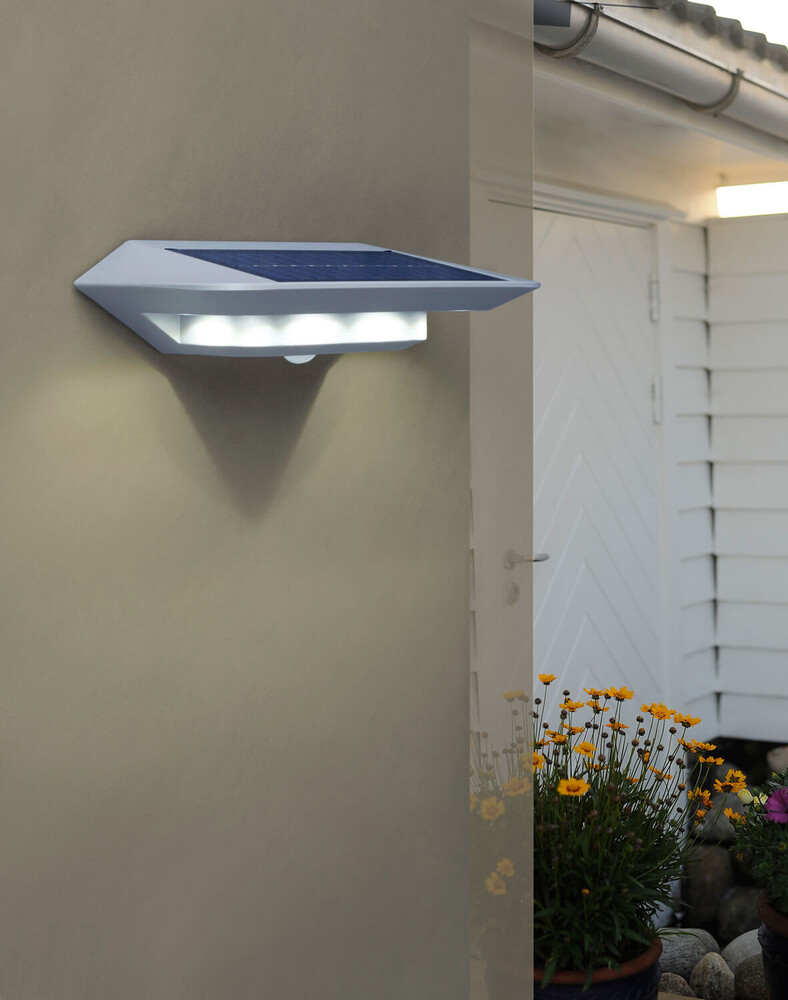 Elegante ECO-LIGHT Außenwandleuchte in Silber mit Solar-LED-Funktion