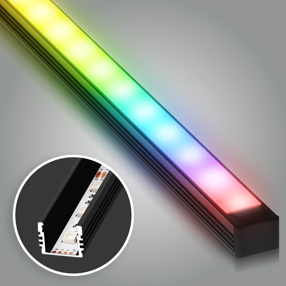 Eindrucksvolle, hochqualitative LED Leiste Classic von LED Universum, die mit intensivem RGB Licht erstrahlt