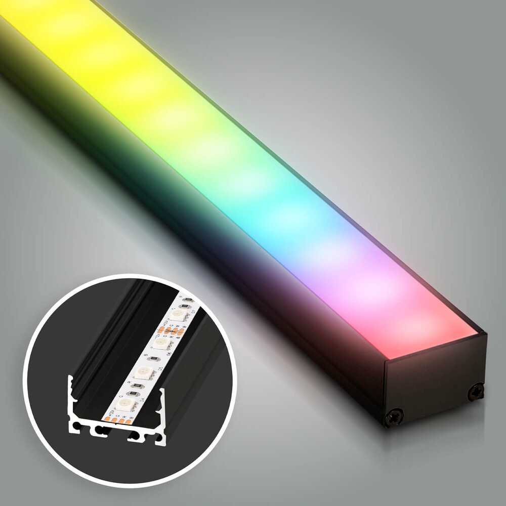 hochwertige RGB LED Leiste von LED Universum mit klassischem Design und breitem Aufbau
