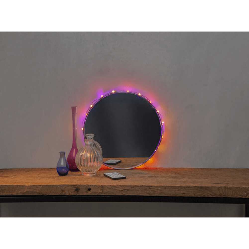 Farbenfrohe LED-Lichterkette mit Fernbedienung für Farbwechsel, hervorgehoben von Star Trading