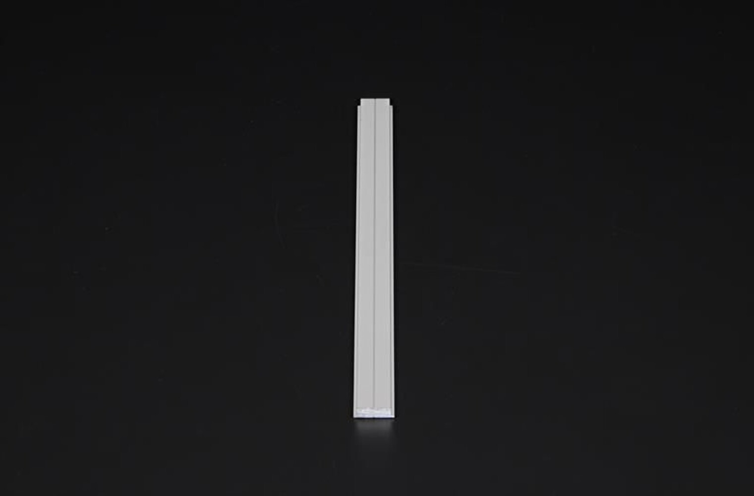 Elegantes, silber mattes LED Profil von Deko-Light