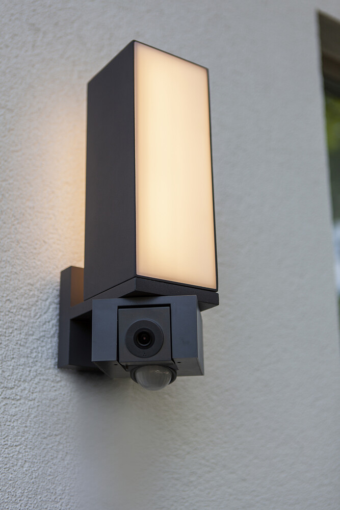 Moderne Außenwandleuchte CUBA mit integrierter LED-Kamera von ECO-LIGHT