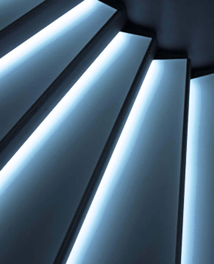 hochwertiger LED Streifen von LED Universum für Treppenbeleuchtung in kaltweiß
