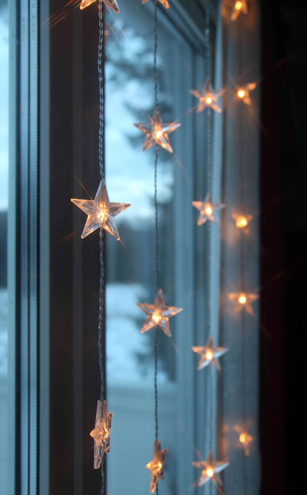Warmweißer LED Lichtervorhang mit Sternen von Star Trading
