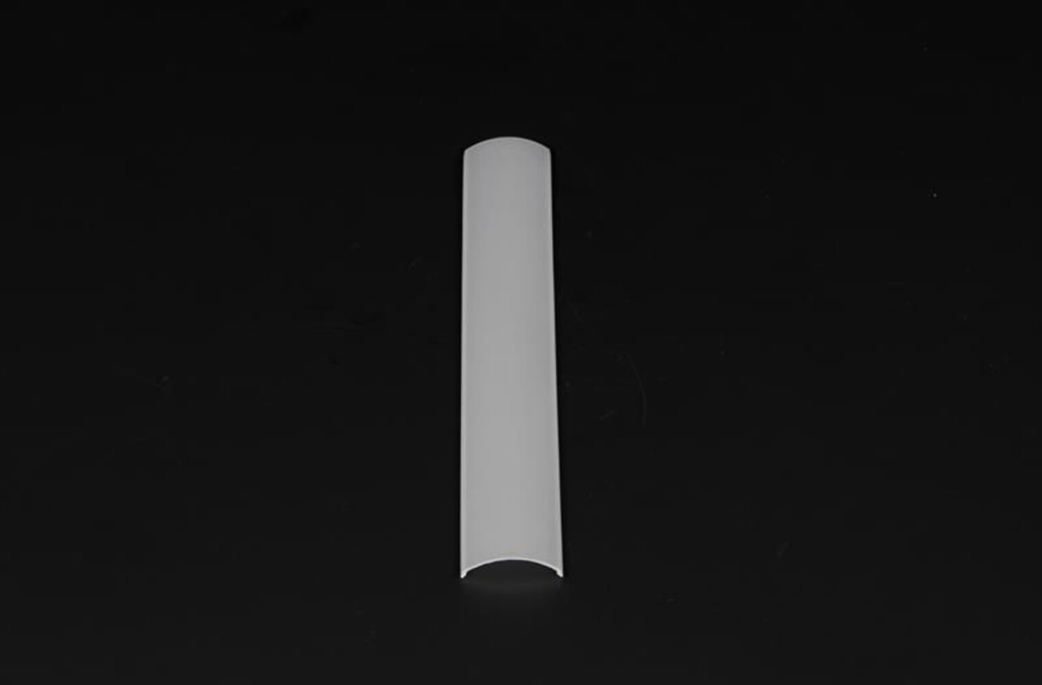 Detailierte Ansicht einer Abdeckung der Marke Deko-Light, Länge 3000 mm, Breite 32,4 mm, Höhe 8,29 mm