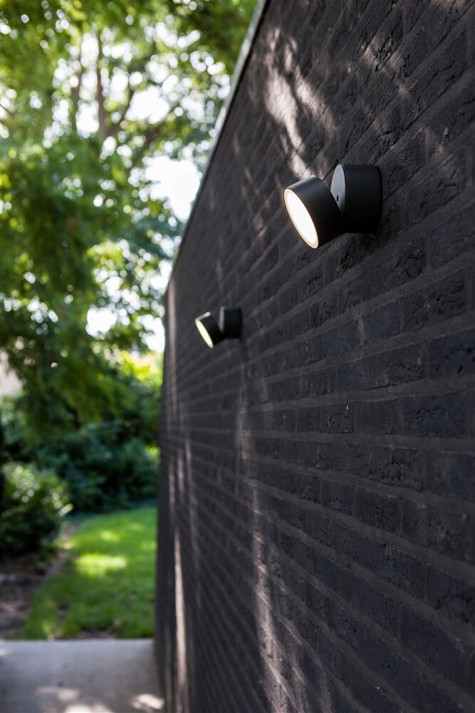 Schmuckvolle LED Außenwandleuchte von ECO-LIGHT mit unverwechselbarem Design