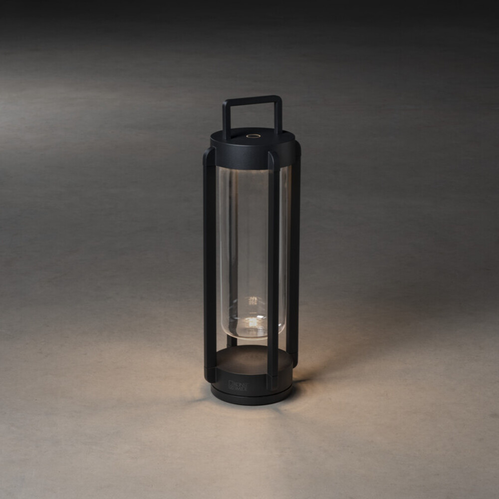 Elegante schwarze LED Latern von der Marke Konstsmide mit Dimmfunktion und verstellbarer Farbtemperatur