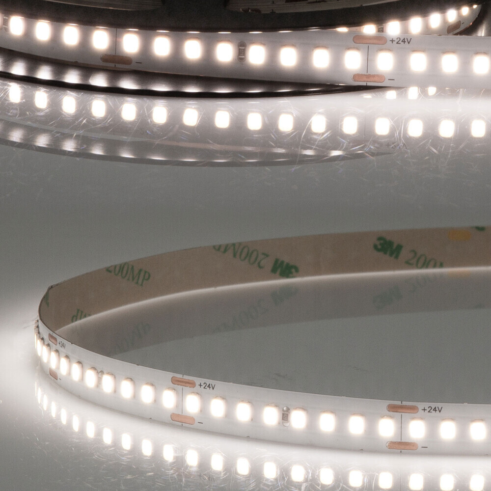 Hochwertiger LED Streifen von Isoled mit bemerkenswerter Helligkeit und flexibler Anwendung