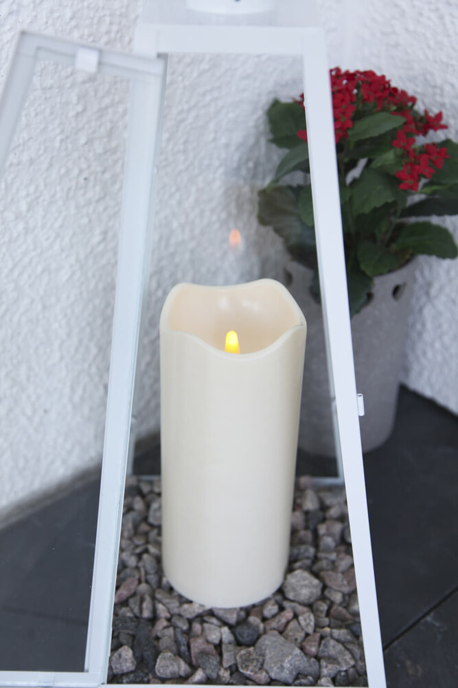 Flackernde LED Kerze Paul aus Kunststoff von Star Trading mit Timerfunktion