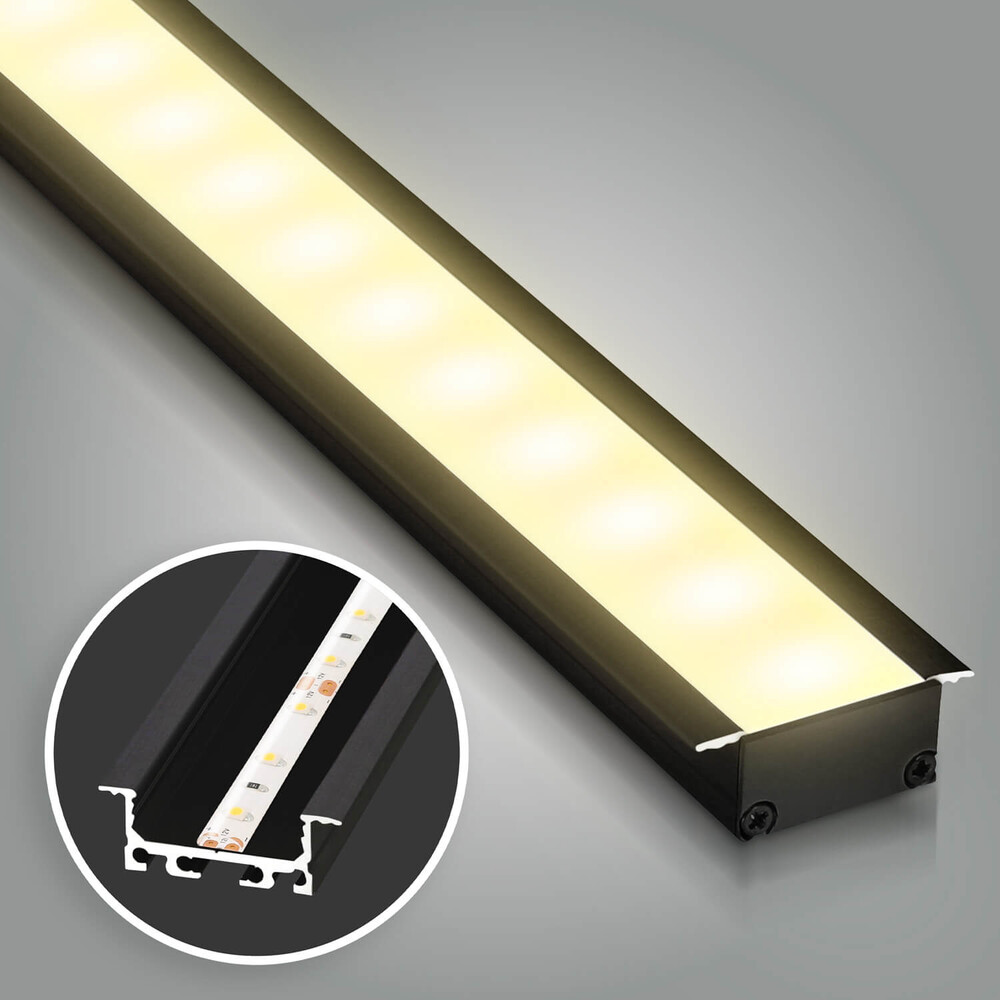 Detailansicht der Basic Comfort 12V LED Leiste von LED Universum in warmweiß mit hervorgehobener Helligkeit
