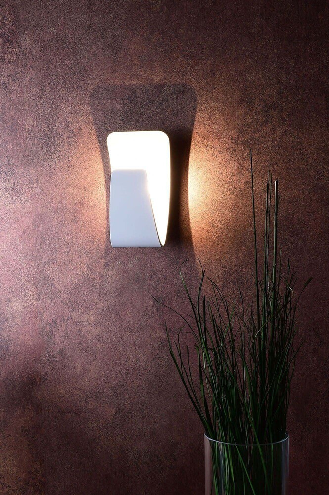 Deko-Light Wandleuchte in stilvollem Design und optimalem Lichtschein für angenehmes Ambiente