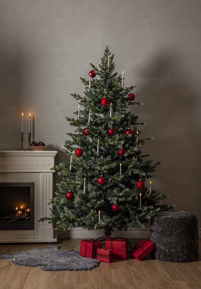 Graugrüner Weihnachtsbaum von Star Trading mit Metallfuß und üppigen 2469 Spitzen, geeignet für den Außenbereich