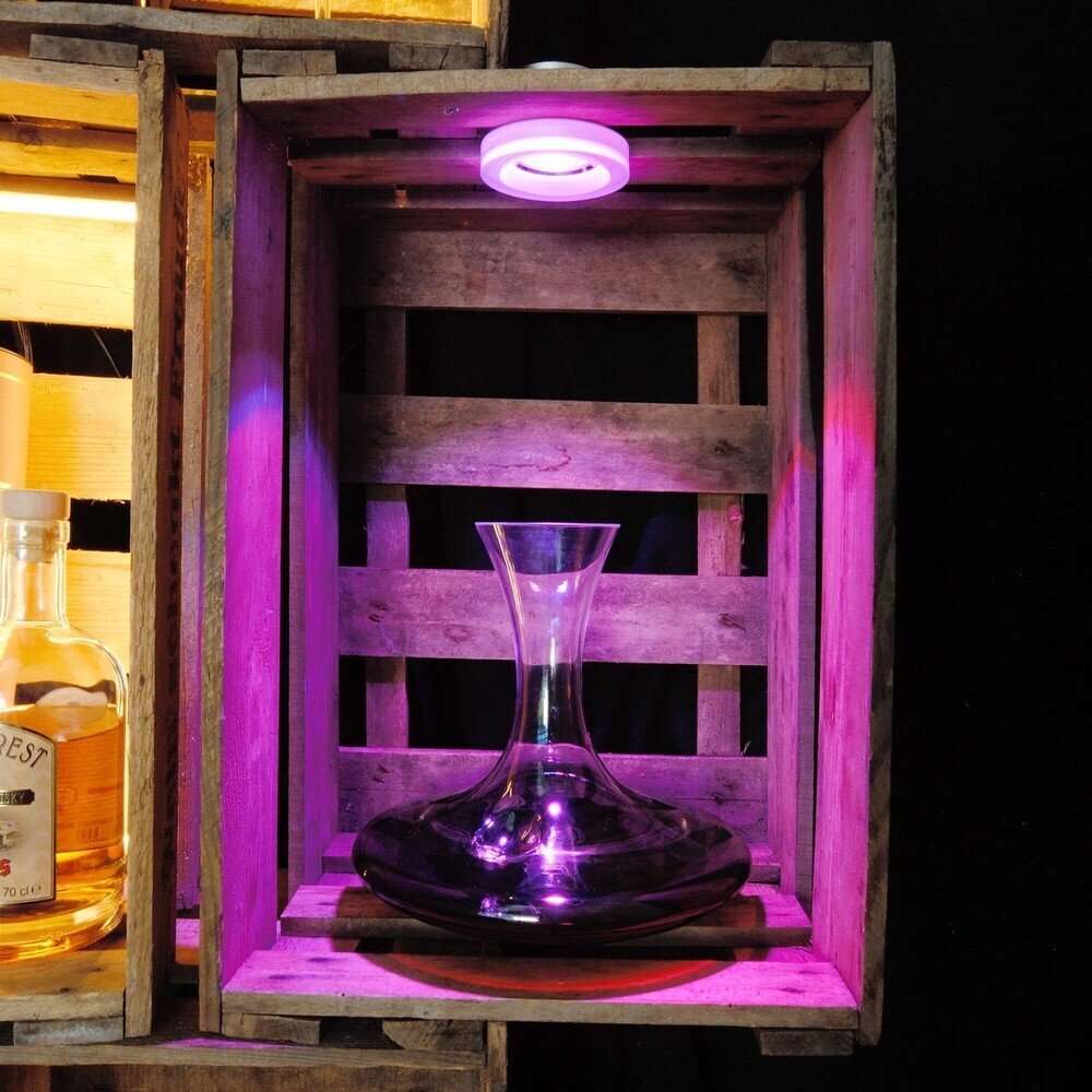 Eleganter Deckenstrahler von Deko-Light mit hervorragender Acryloptik und energieeffizientem 8W COB
