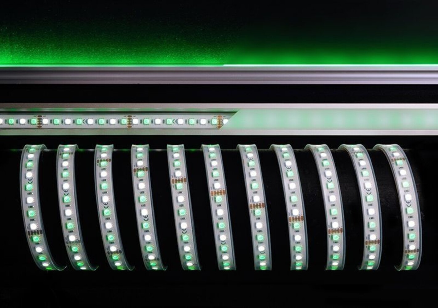 Flexibler LED Stripe von Deko-Light, strahlend in 6200K-Kaltweiß