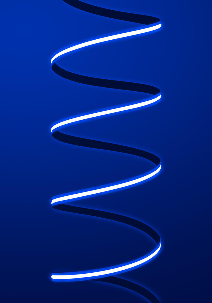 blauer Premium LED Streifen von LED Universum, im Set mit Netzteil und 1,7 Meter Länge