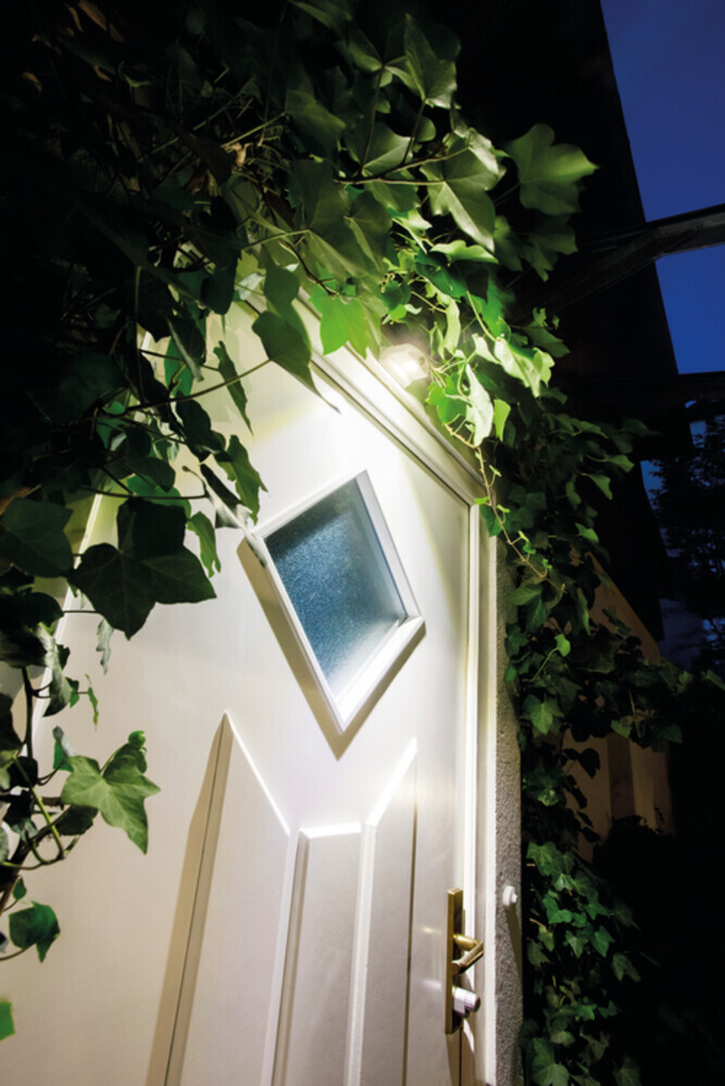 Elegante Außenwandleuchte von dem renommierten Hersteller LEDVANCE, optimal für eine stilvolle Beleuchtung des Außenbereichs