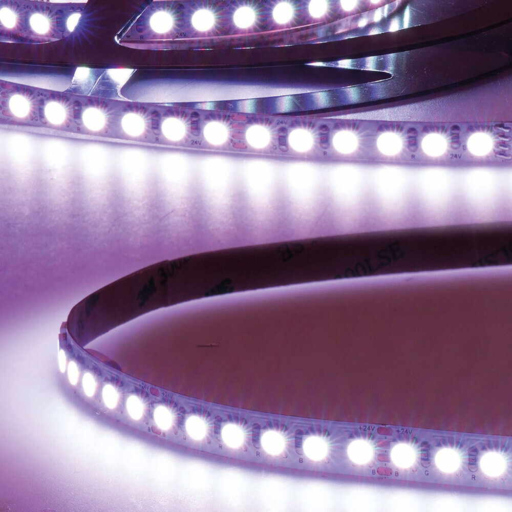 Hochwertiger LED-Streifen von Isoled mit auffälliger RGB-Beleuchtung und vielseitigen Anwendungsmöglichkeiten