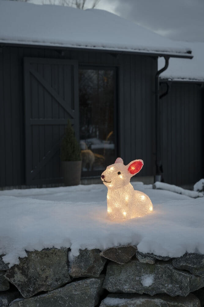 Ein außergewöhnliches transparentes Acryl-Kaninchen mit warm-weißen LEDs von Konstsmide, welches in jeder Umgebung einzigartige Beleuchtungsakzente setzt