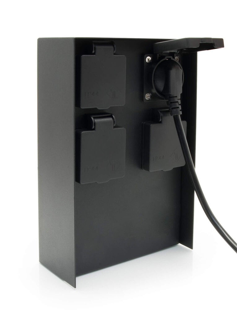 Stilvolle schwarze Steckdose mit 4 Steckplätzen aus Metall von LED Universum