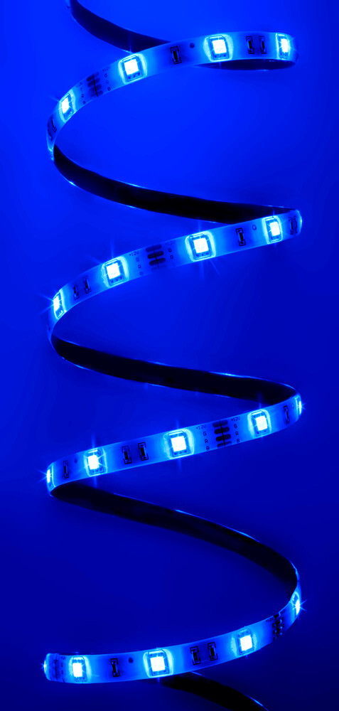 Hochqualitativer RGB LED Streifen mit IP65 Schutzart betrieben mit 12V Spannung von LED Universum
