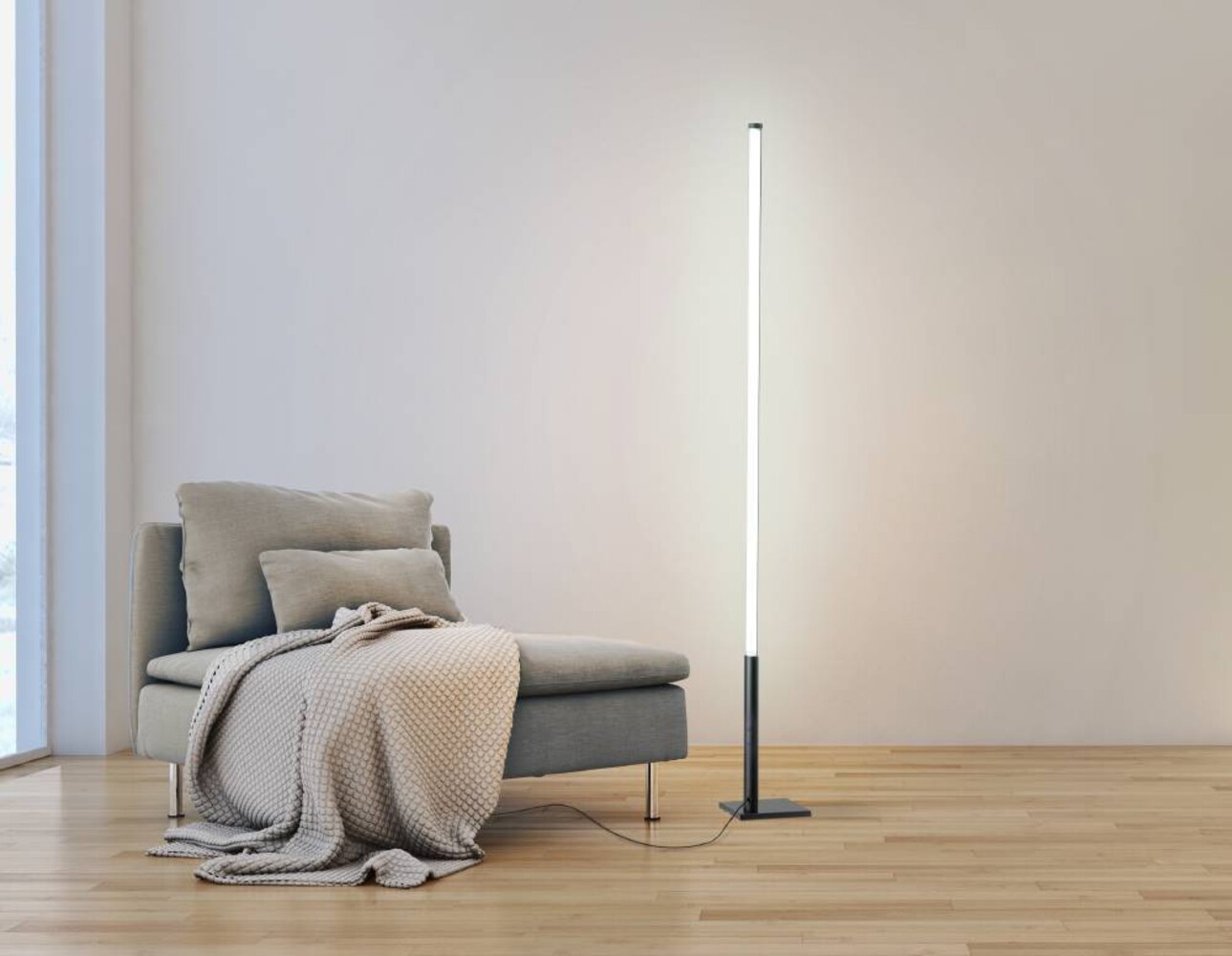 Stylische weiße Stehlampe aus Kunststoff von EGLO mit einstellbarer Farbtemperatur