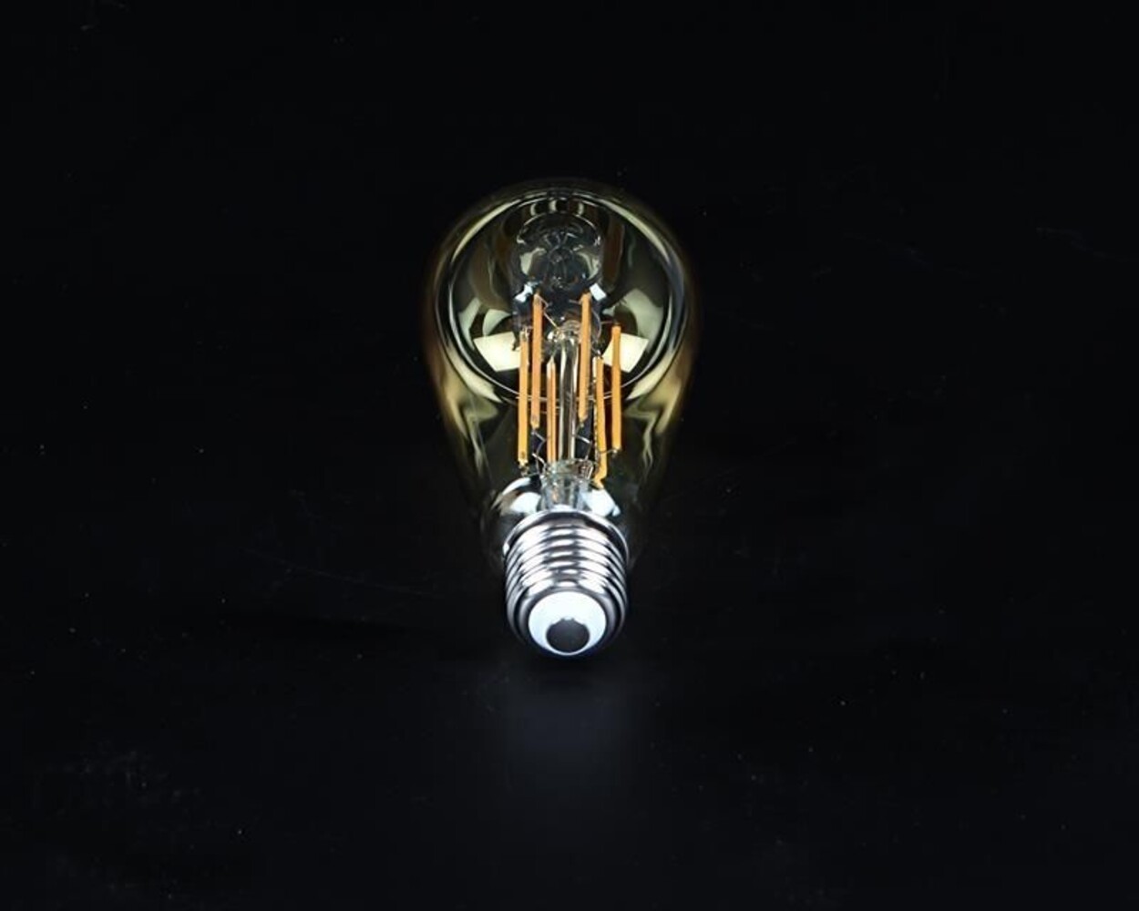 Exquisites Filament Leuchtmittel von der Marke Deko-Light, die eine beruhigende Beleuchtung liefert
