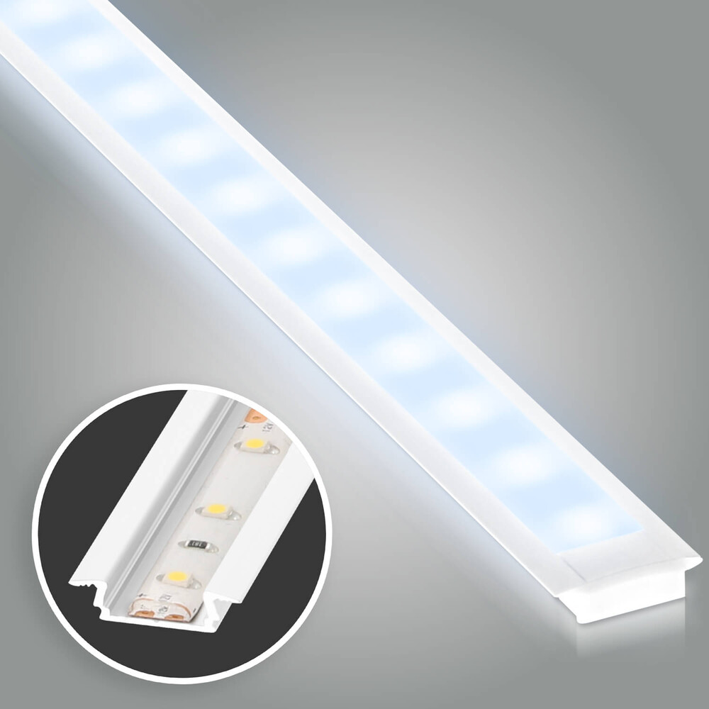 Schmale, kaltweiße LED-Leiste Basic Comfort für den Einbau von LED Universum