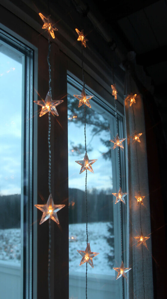 Luxuriöser warmweißer LED-Lichtervorhang mit Sternen von Star Trading