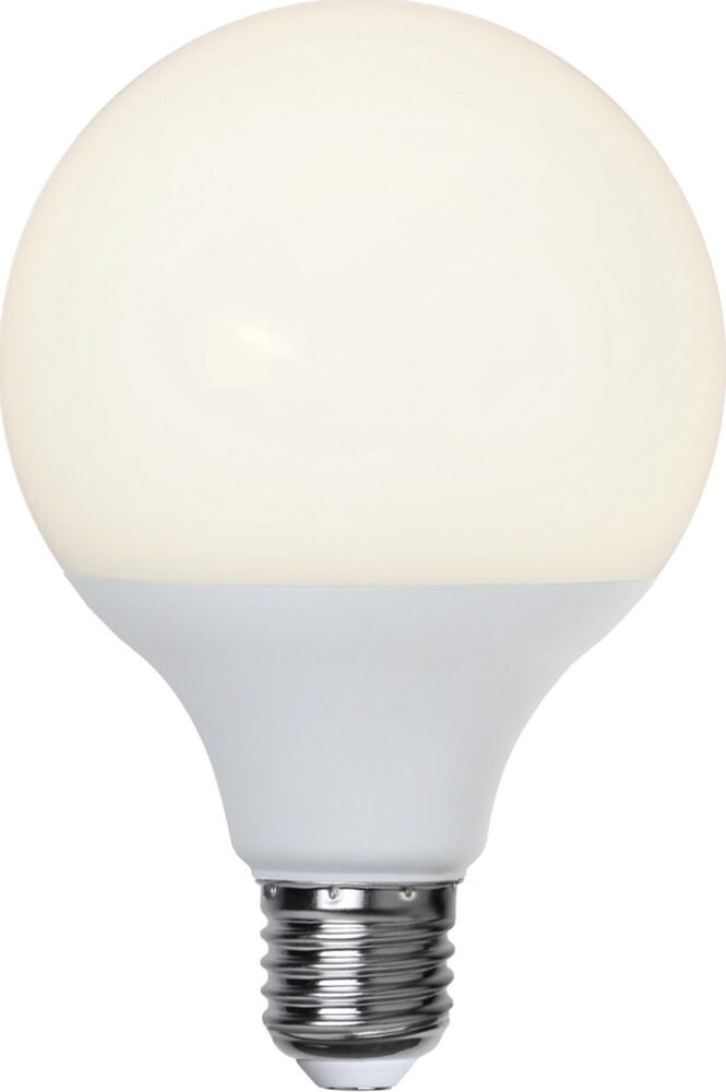 Hochwertiges LED-Leuchtmittel von Star Trading mit warmweißer Leuchtfarbe und energiesparender Qualität