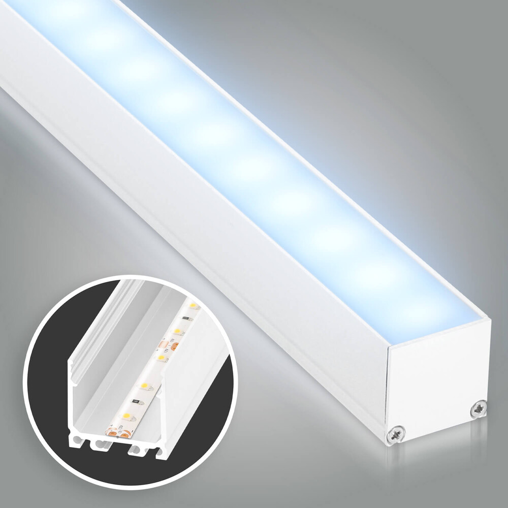 Hochwertige LED Leiste von LED Universum in edlem weißen Design mit kaltweißen Licht