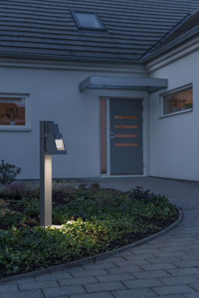 Stilvolle anthrazit-farbene Wegeleuchte aus dem Hause Konstsmide, glänzend mit Power-LED