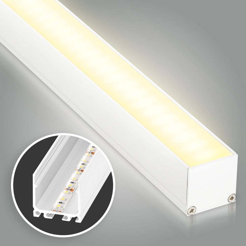 Hochwertige warmweiße LED Leiste von LED Universum, ideal für stimmungsvolle Beleuchtung