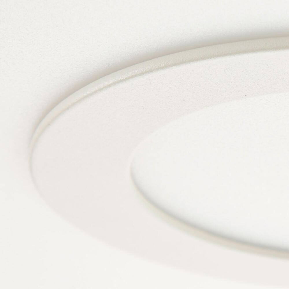 Hochwertiges weißes LED Panel von der Marke Brilliant