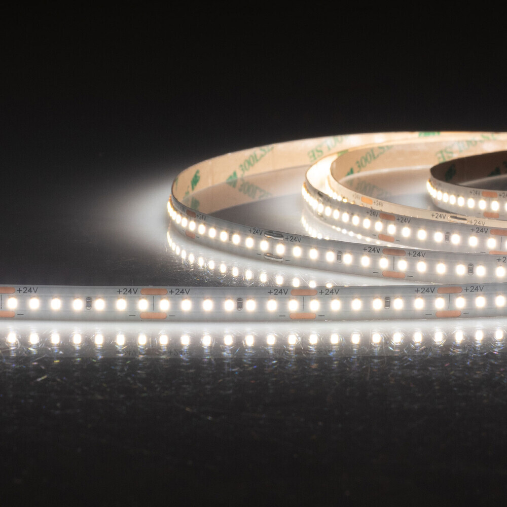 hochwertiger LED Streifen von Isoled in neutralweißem Licht mit hoher Farbwiedergabeindex CRI940