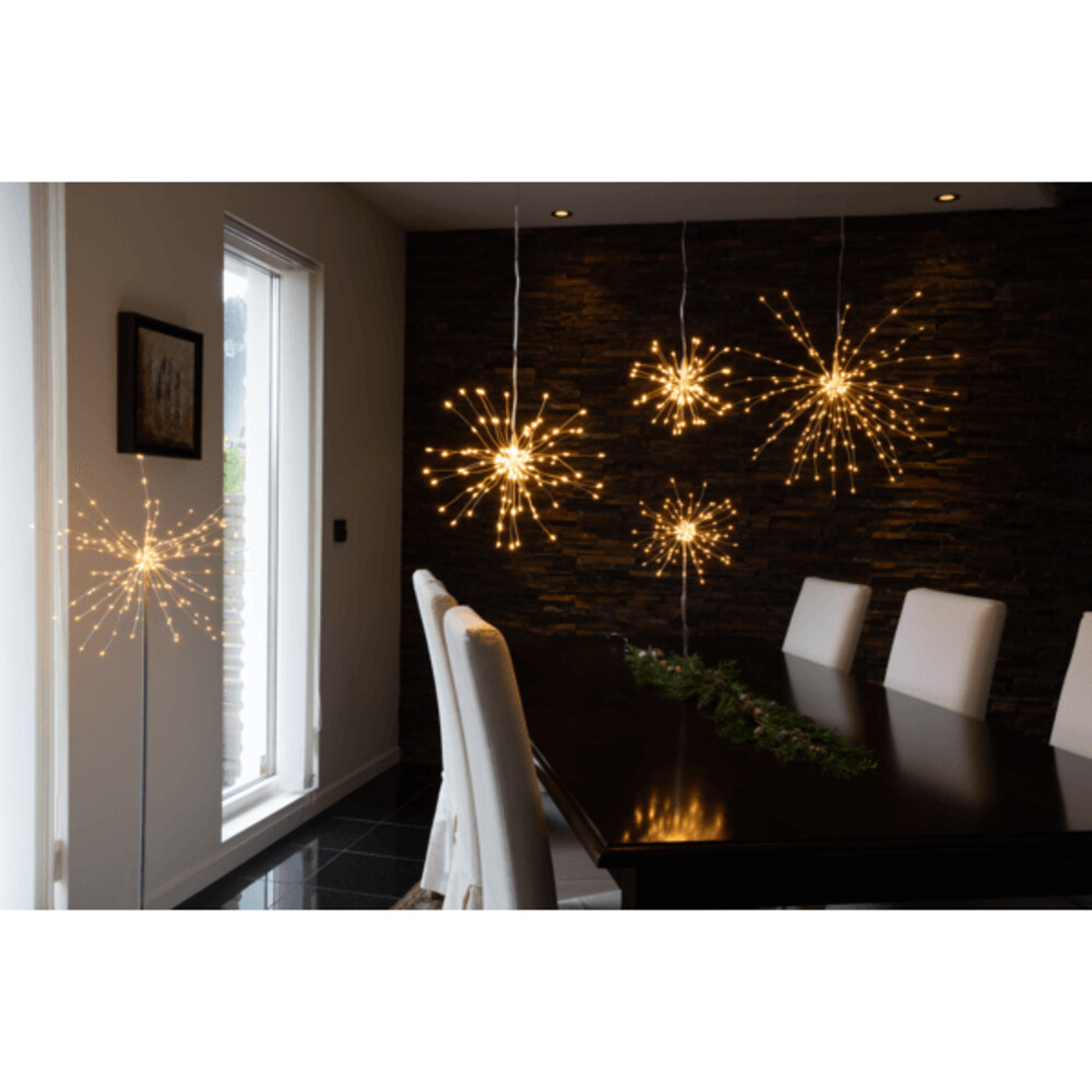 Faszinierender 3D LED Hängestern von Star Trading mit beeindruckendem Firework-Muster und warmweißen LEDs