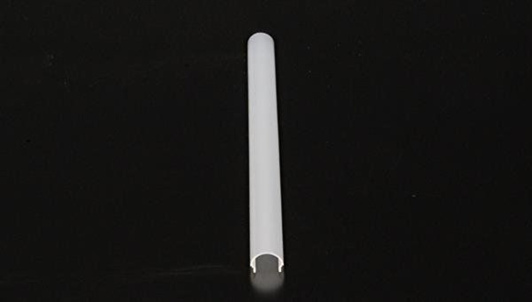 Elegante Deko-Light Abdeckung mit einer Länge von 2000mm und einer Breite von 18mm