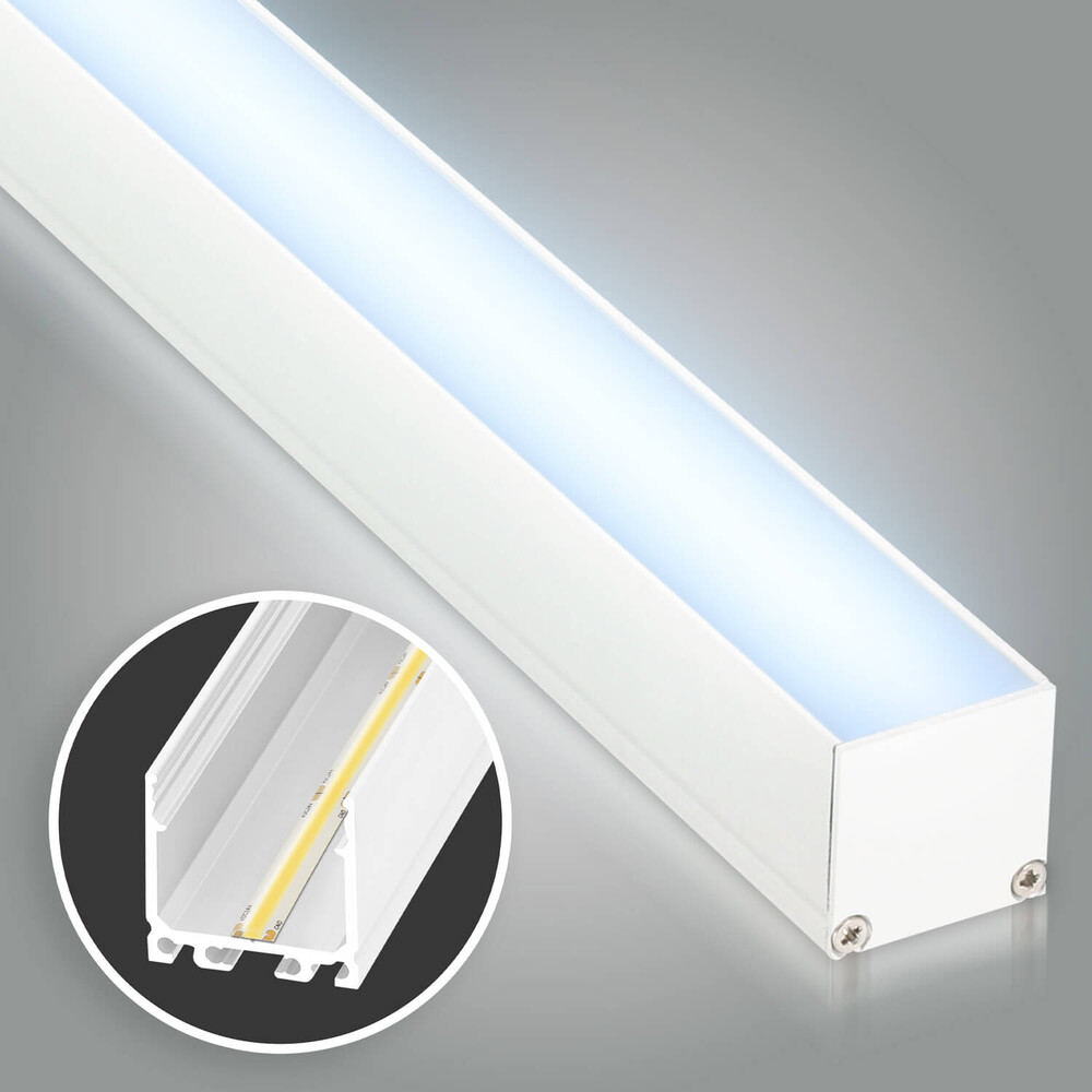 Weiße, kaltweiß leuchtende LED Leiste von LED Universum geeignet für Premium-Aufbau