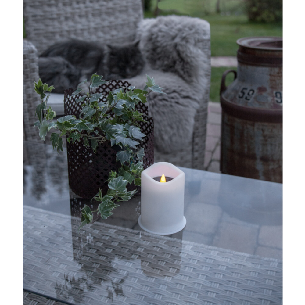 Weiße, wunderschöne LED Kerze von Star Trading aus Kunststoff