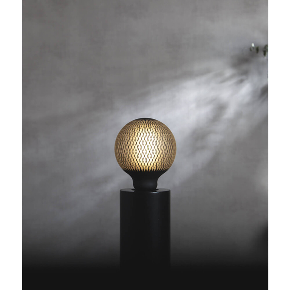 Eine erstklassige LED-Lampe in Diamantgrafik von Star Trading