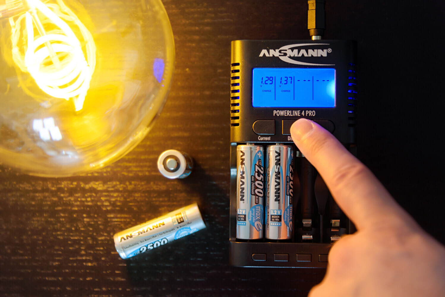 Zuverlässige und langlebige AA Batterien von der Marke Ansmann